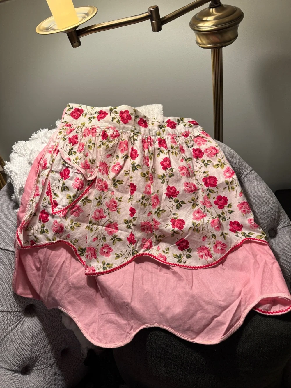 Handmade Pink Rose Floral Hostess Apron Cottagecore Heart Pocket Ric Rac Trim